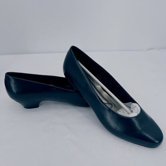 Soft Style Angel II  Navy Elegance Pump Heel Shoes Women's 10W - Picture 1 of 9